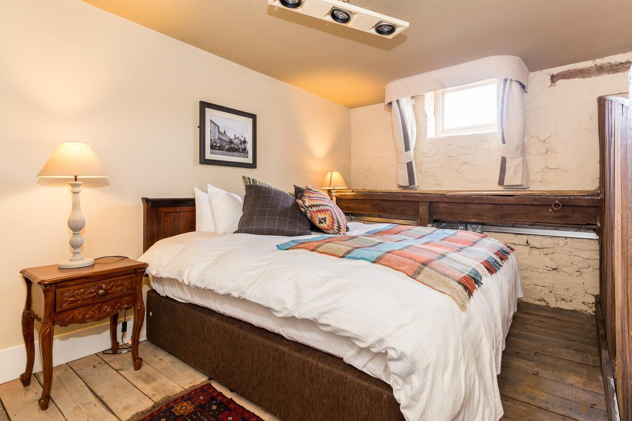 The Bull Hotel Olney Esterno foto