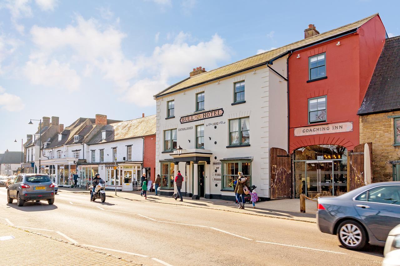 The Bull Hotel Olney Esterno foto